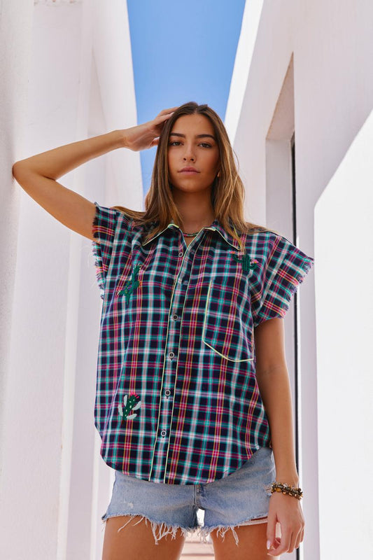 Fine striped Isa shirt