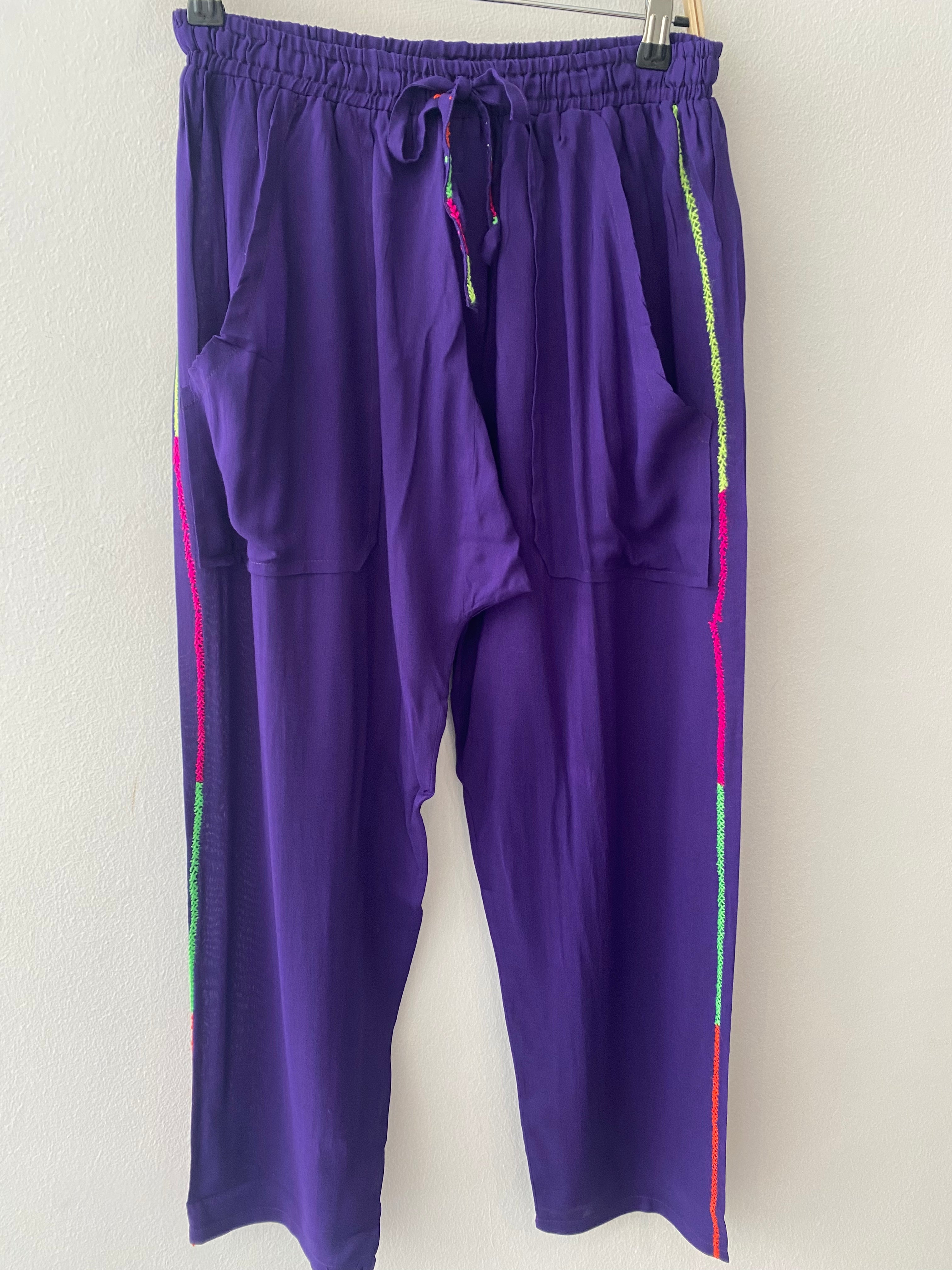 Pantalon Ali violet Brodé
